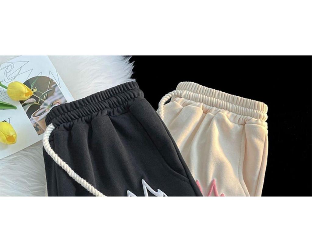 Herren Sommer Schaumstoffshorts: Trendiger amerikanischer Stil, Sportlich lässig, Lockere Passform, Fünf-Punkt-Basketballhose