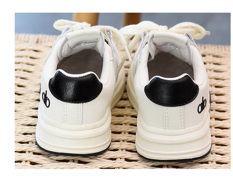 Children's Versatile Velcro Skate Shoes - Soft Sole, Fashionable, for Boys & Girls, White, Spring/Autumn 2026