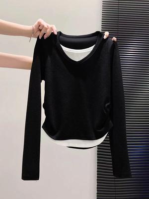 Damen Schwarzes Baumwoll-Langarm-T-Shirt, Faux Two-Piece, INS Mode, Vielseitig, Figurschmeichelnd, Einzigartig, Altersreduzierend