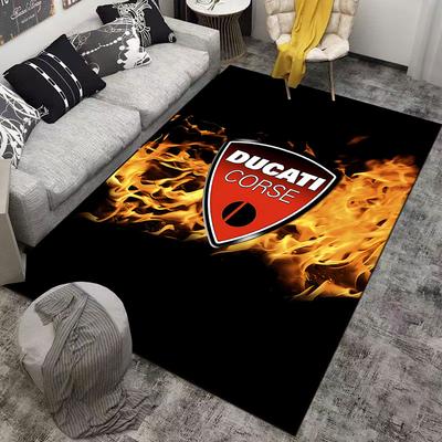 Logo Ducati Corse s plameny vhodné jako protiskluzová podložka na pohovku do obývacího pokoje nebo ložnice