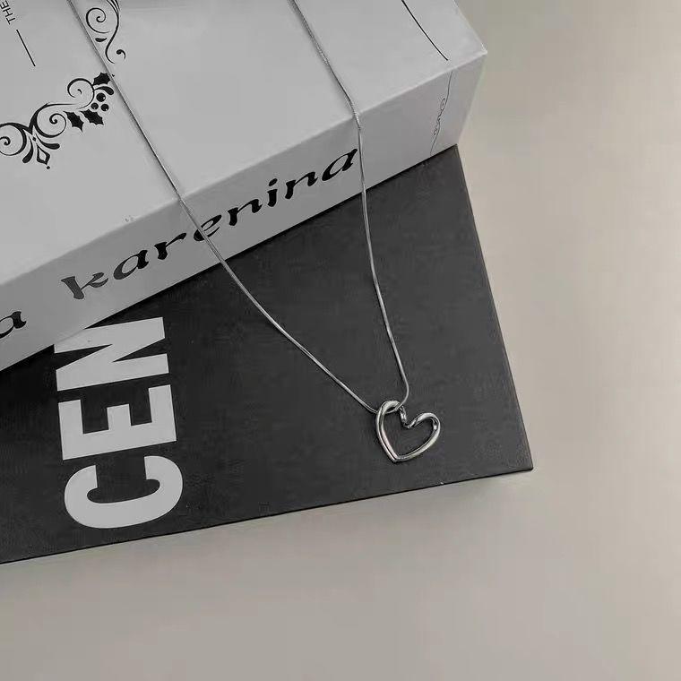 Jinqiao Turning Love Niche Hollow Necklace Women's Style Pendant Versatile Lock Pendant
