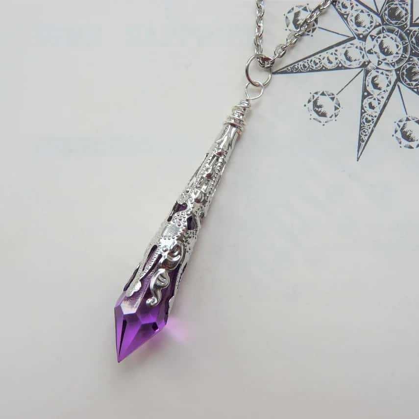 Gothic Heart Shaped Pendant Necklace With Vintage Silver Alloy Chain For Women