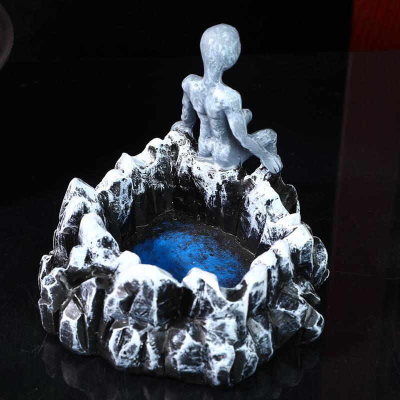 New Halloween Creative Popular Alien Iceberg Ashtray Resin Craftsmanship Home Furnishings