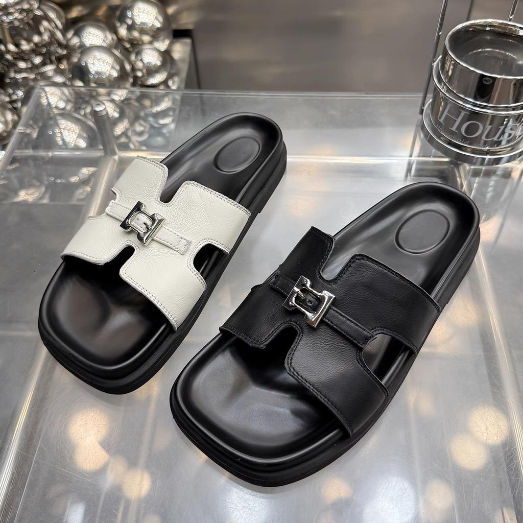 Soft-soled Comfortable, Fashionable and Versatile One-word Cool Slippers 2025 Summer New Soft Leather Simple Outer Wear Open-toed Sandal Holder