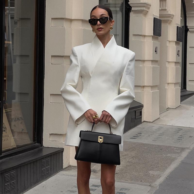 Elegantní sako s úzkým pasem pro ženy, ramenní vycpávky, dvouřadé zapínání, módní sako na dojíždění, jaro 2025, pouliční dámské svrchní oblečení, topy