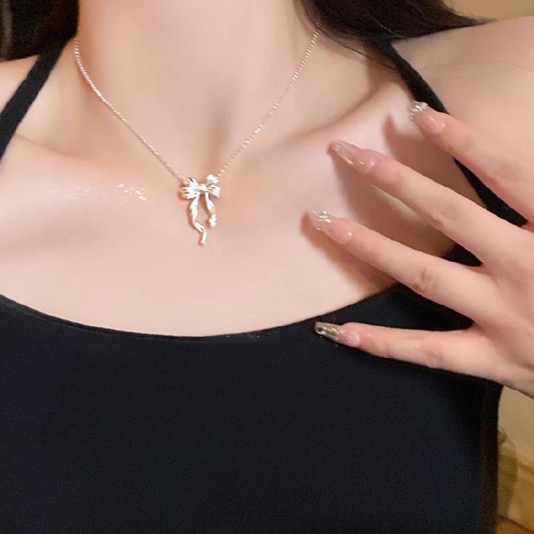 Stylish Small Bowknot Pendant Necklace Chain Necklace Handmade Necklace Stainless Steel Texture for Party Everyday Wear
