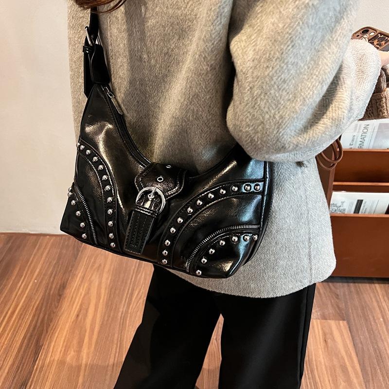 Fashion Retro Design Spice Girl Underarm Bag Women's 2025 Winter New Large-capacity Tote Messenger Bag
