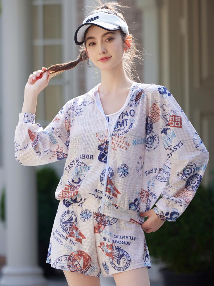 Korean Style Women's Three-Piece Swimsuit Set with Slimming Cover-Up: Sun Protection & Conservative Holiday Swimwear