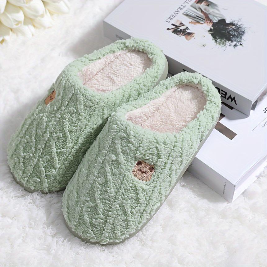 Plüsch-Winterslipper mit niedlichem Bärenmuster in kleinerer Größe, gemütliche und warme Slip-On-Hausschuhe, bequeme Hausschuhe für zu Hause und Schlafzimmer