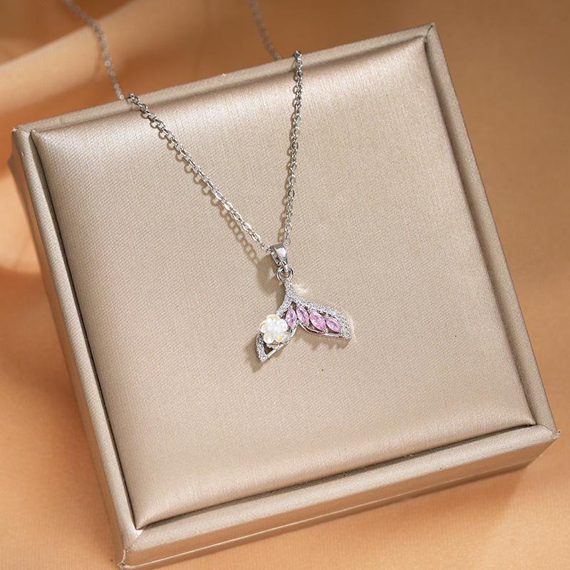 Light Luxury Copper-Inlaid Diamond Necklace for Women – Exquisite INS-Style Clavicle Chain