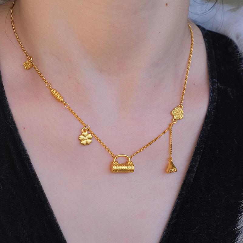 Flower safety lock necklace light luxury high sense collarbone chain temperament versatile item decoration