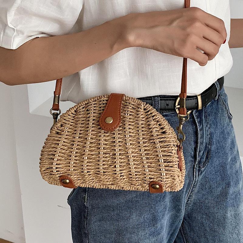 Summer New Casual Personality Niche Design Semi-circular Straw Woven Bag Women's Versatile Fashionable Holiday Messenger Bag