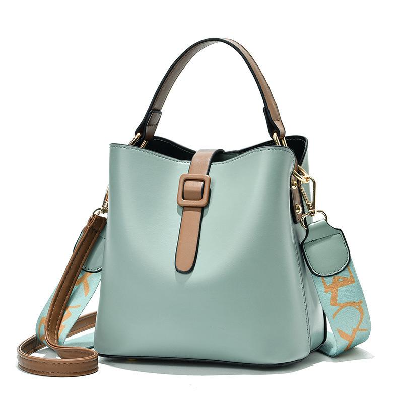 Bucket Bag - Fashionable Large-capacity Handbag for Women, with A Single Shoulder Strap and A Slanted Design.