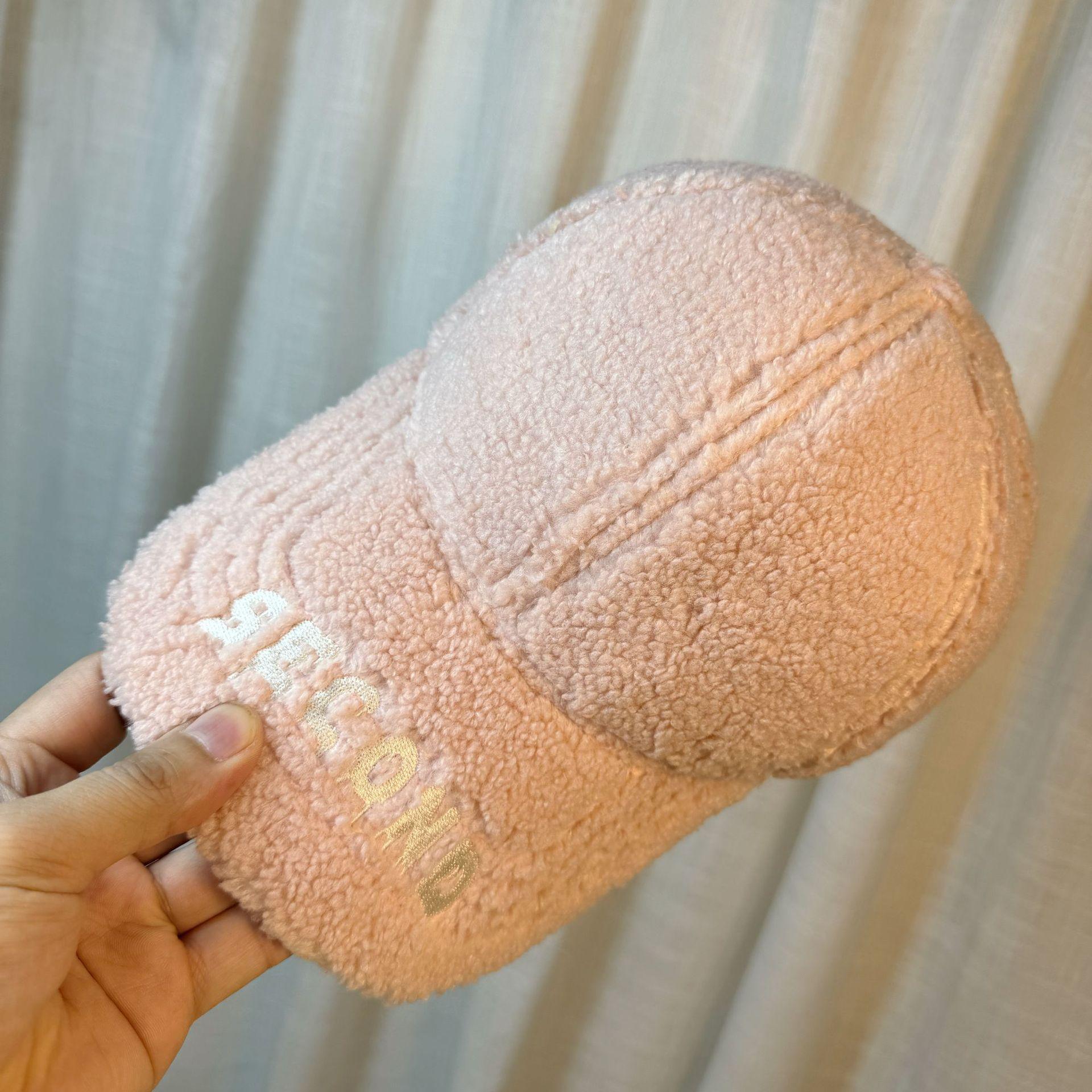 

Women s Autumn and Winter Korean Style Trendy Lamb Wool Baseball Cap, Thickened and Warm, Letter Print Plush Versatile Casual Duckbill Cap Adult55-60Adjustable рожевий