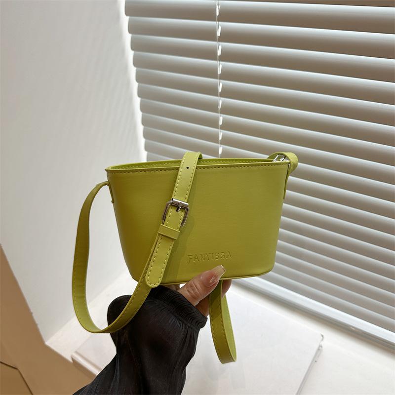 Bucket Bag Women's Fashion New Simple Temperament Versatile Shoulder Bag Niche Messenger Bag