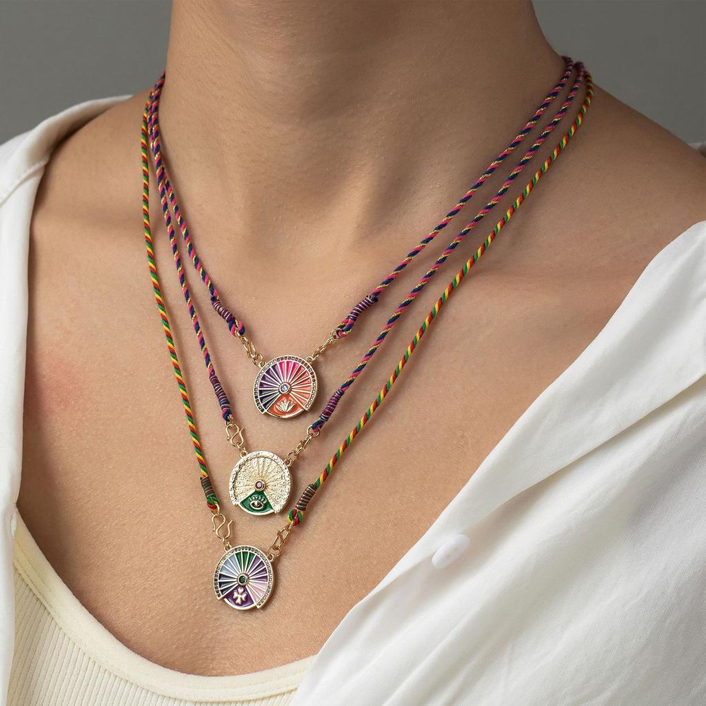 Rotatable Tarot Coin Necklace Adjustable Chain Length Mystical Design Neckchain for Occult Enthusiasts and Lover