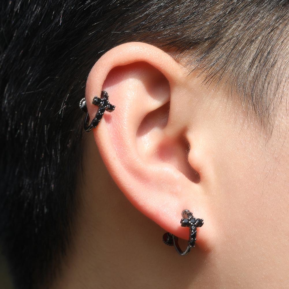 Classic Hip-hop Simple Men's Stud Earrings Personalized Black Spiral Buckle Cross Earrings 5A Zircon Ear Jewelry