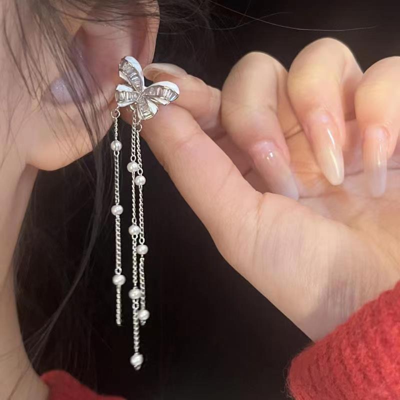 Autumn and winter new butterfly fringed ear bone clips ins high-end temperament super fairy long ear clips without ear piercings