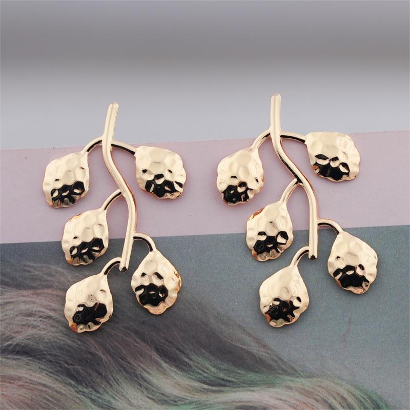 Irregular Branch Leaf Geometry Golden Smooth Stud Earrings for Women Girl Korean Love Aesthetic Daily Life Minimalist Jewelry