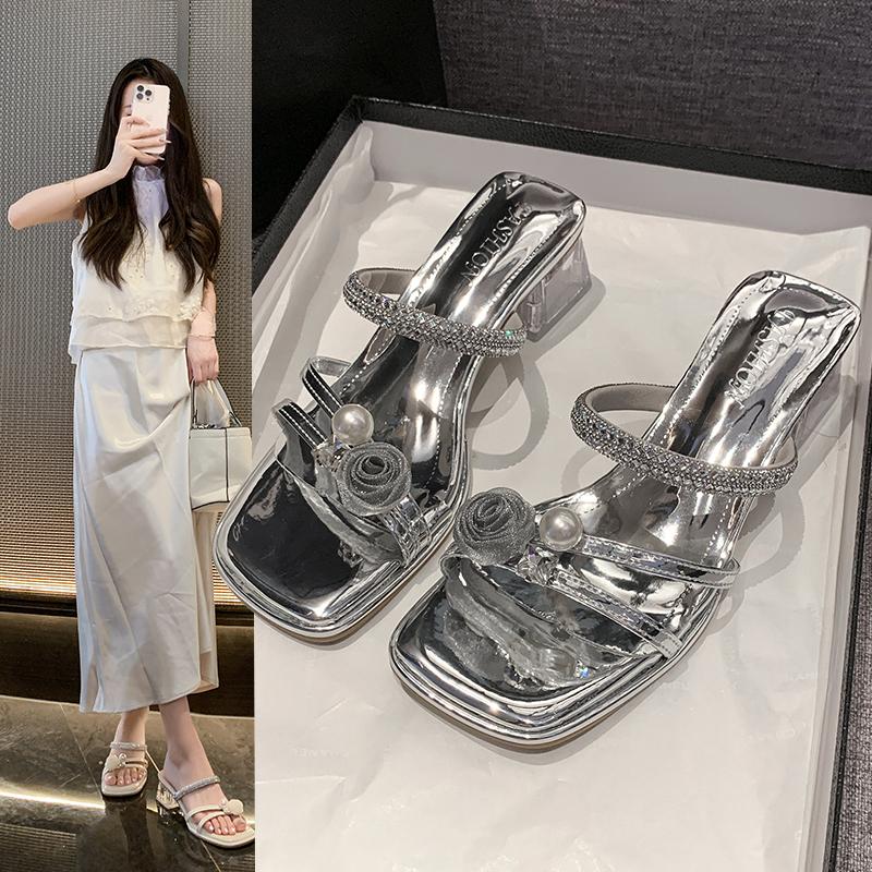 Fashion 2025 Women's Outdoor Wear Crystal Chunky Heel Slippers Knot Diamond High Heel Sandals New Summer Fashion Beautiful