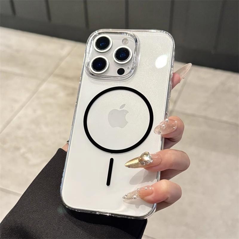 Transparent thin ring magnetic attraction is suitable for IPhone16promax mobile phone case, Apple 15 advanced sense all-inclusive PC protective case.