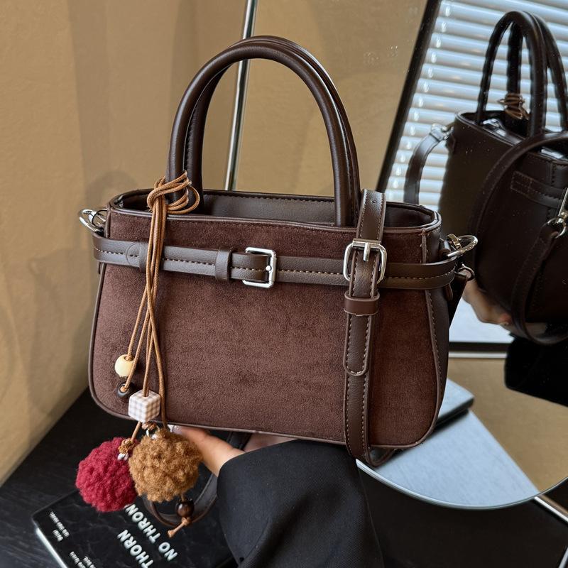 This year's popular small bag women's autumn and winter 2025 new matte retro messenger bag casual portable bucket bag