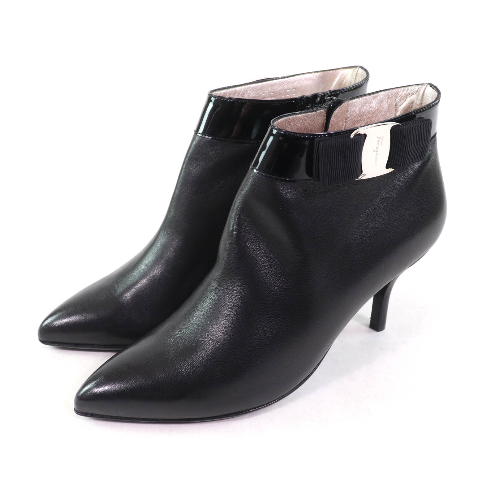 Excellent Salvatore Ferragamo Ankle boots Patent leather with Vara ribbon and 5 Used