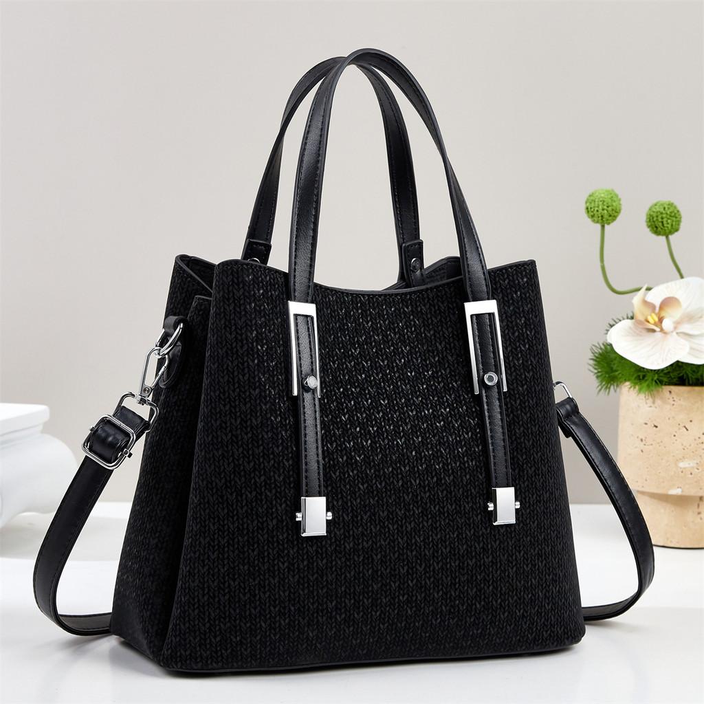 

Fashionable Big With Zipper Closure And Inner Storage For Everyday Women Accessories Black