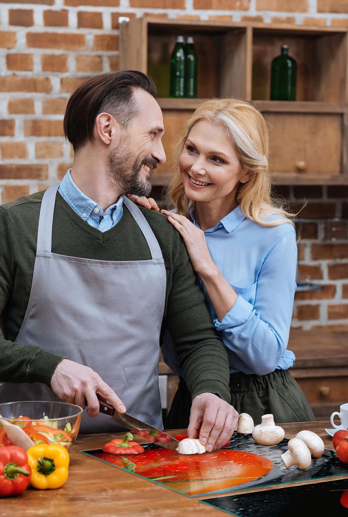 SZKLANA PŁYTA OCHRONNA NA KUCHENKĘ 70x52 POMIDOR