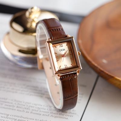 Hodinky pro ženy New Niche Students Simple Small Square Watch Módní trend Dámské hodinky s páskem