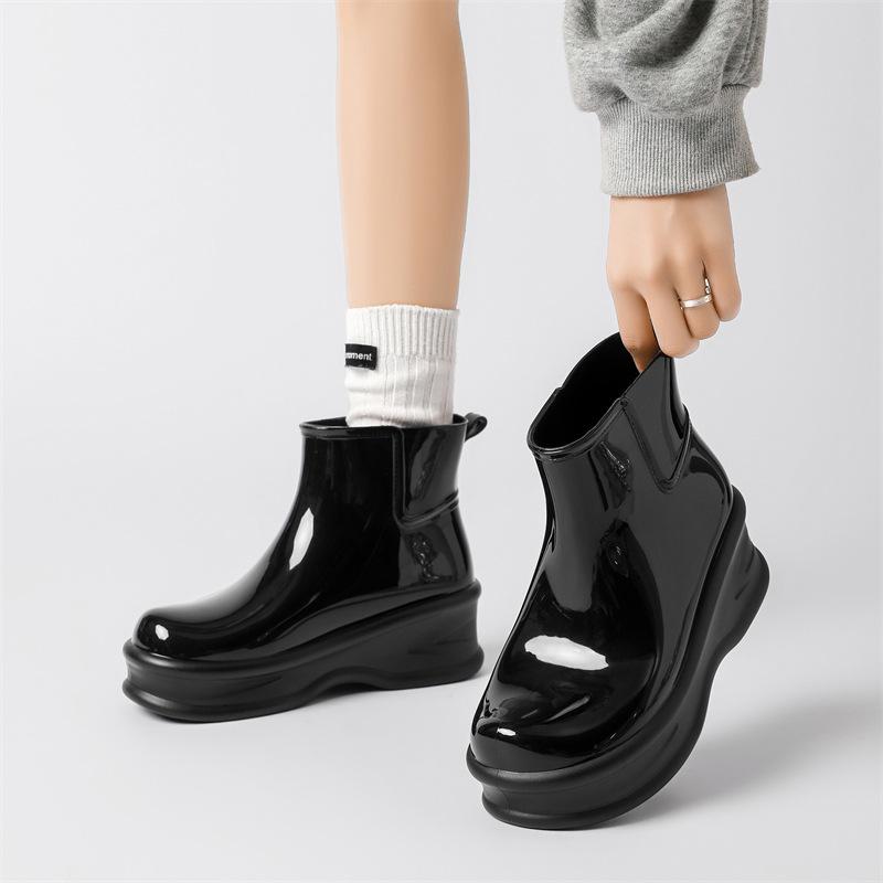 Stivali da Pioggia da Donna Outdoor Giapponesi-Coreani Eleganti - Tomaia in PVC Antiscivolo di Alta Qualità, Soletta Ammortizzata in EVA e Fodera in Tessuto, Design a Punta Tonda