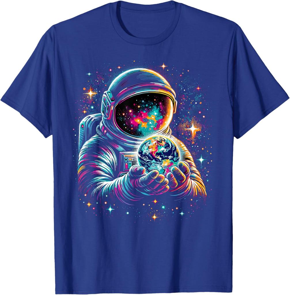 Astronaut Holding Earth Graphic Tee Retro Space Constellation Print Men Casual Trip T-Shirt