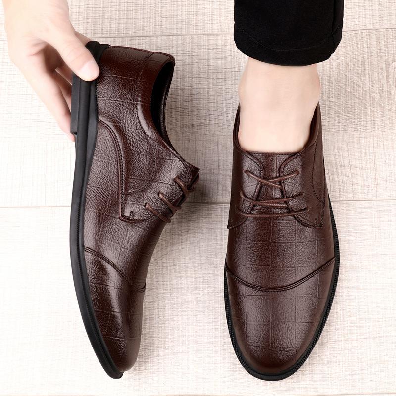 2021 Otoño Nuevos Zapatos de cuero para hombre Capa superior Piel de vaca  Moda Patrón a cuadros Zapatos de vestir Ligeros Zapatos casuales de  negocios comprar a buen precio — entrega gratuita,