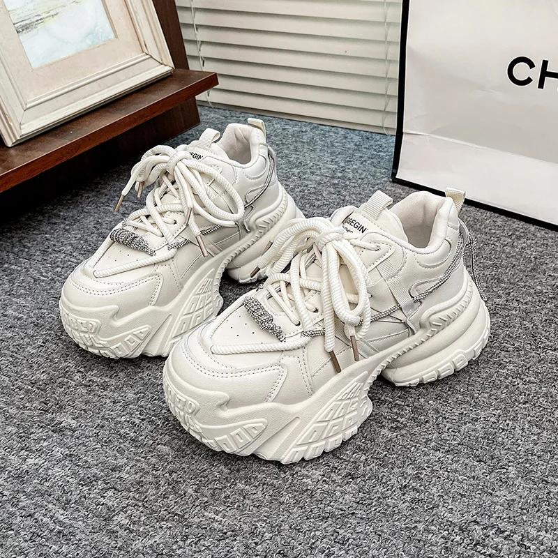 Thick Soled Inner Height Increasing Dad Shoes Women's 2025 Autumn New Fashionable Sponge Cake Soft Soled Sports Leisure Shoes