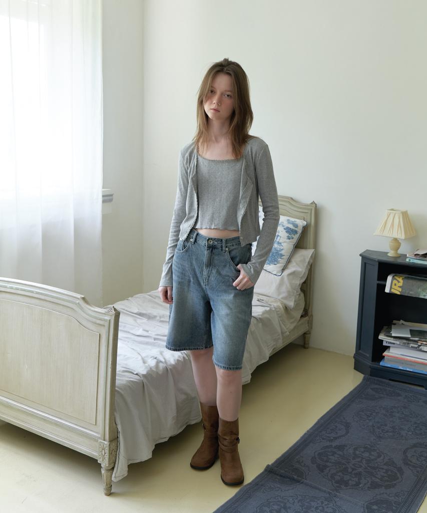 Aente Vintage Washed Half Denim Pants