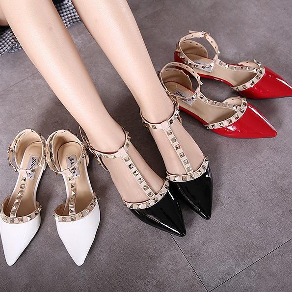 34-43 Large Size, Small Pepper Rivet Tip Strap Flat Shoes Shallow T-Shaped Willow Spike Flat Heel Shoes Single Shoes Women's Shoes