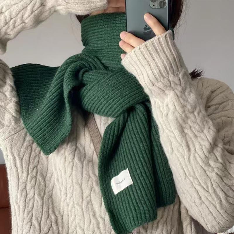 Autumn and winter thickened scarf women's high-end Korean version solid color lengthened knitted scarf to keep warm girlfriends windproof shawl