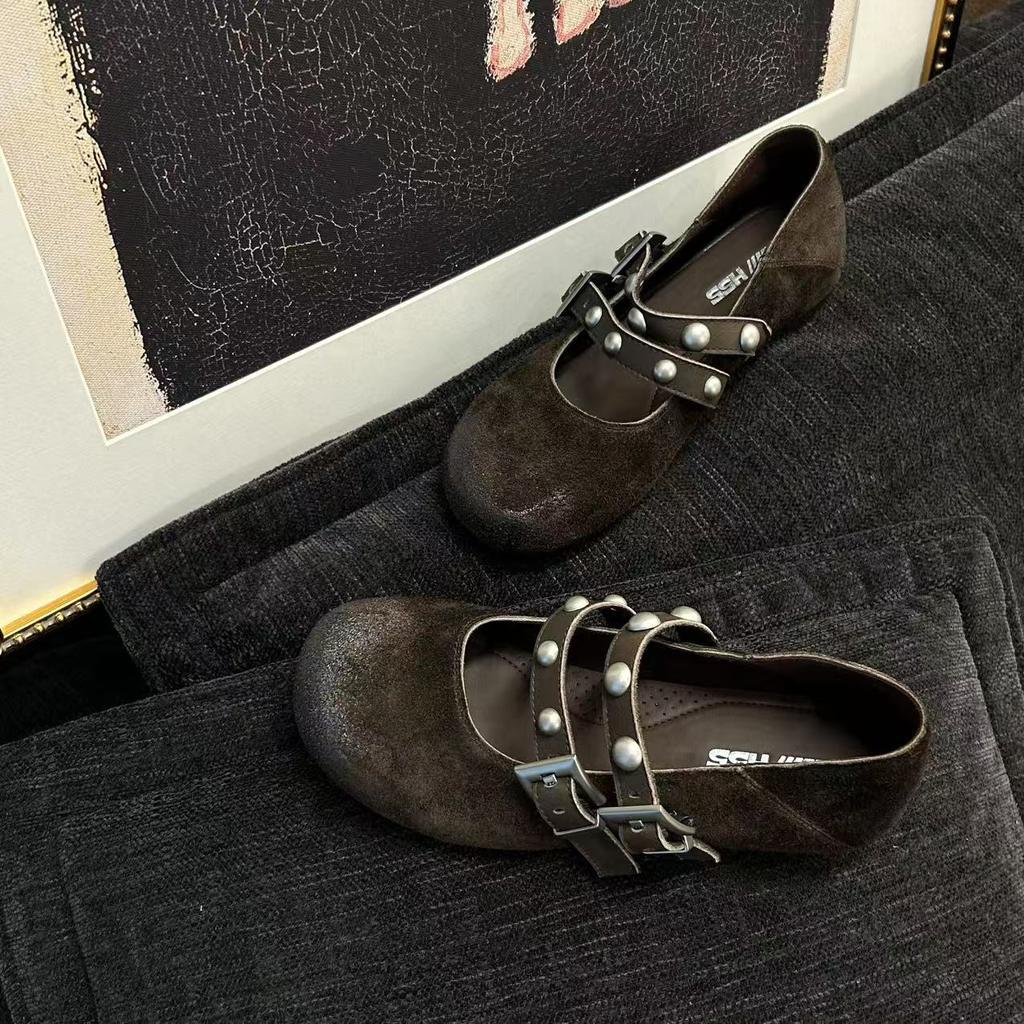 Polished round head light mouth rivets one word with late evening breeze single shoes women's 2025 autumn new women's inner height increase Mary J