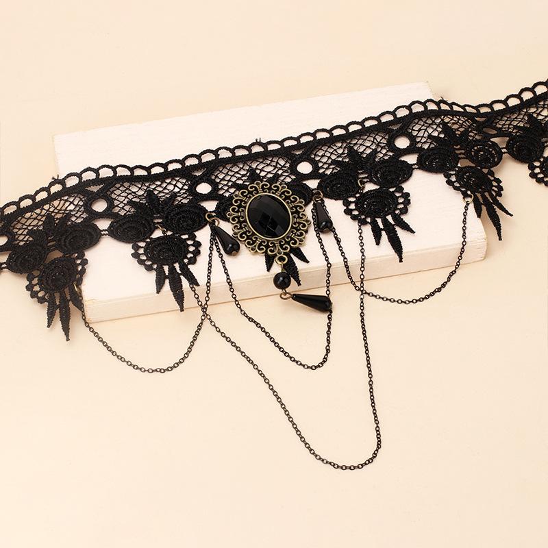 Gothic Lolita Lace Choker, Vintage Lace Short Neck Collar Accessory