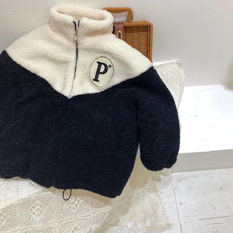 

Зимняя флисовая куртка для мальчиков Осенне-зимняя одежда для мальчиков и девочек Свободная толстая теплая меховая куртка 140cm чёрный