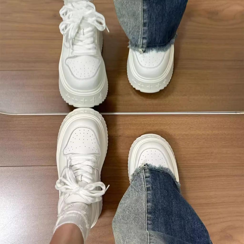 Versatile lace-up thick-soled muffin heightening super fire little white shoes children's 2025 spring and autumn new popular casual board shoes