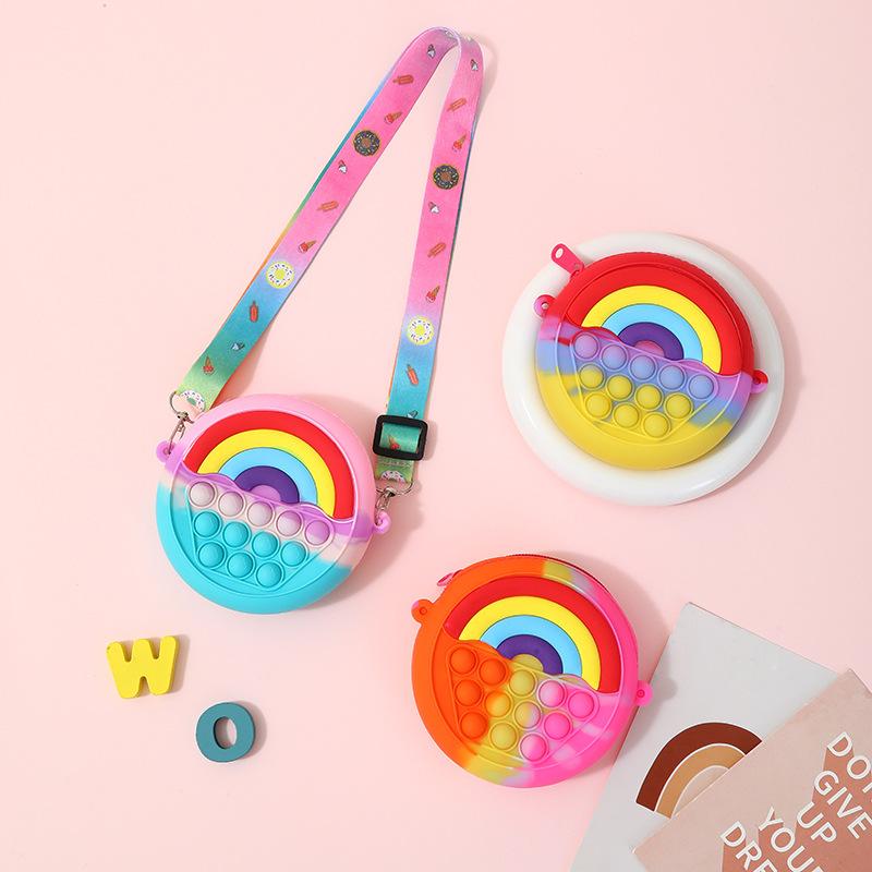 

Радужная круглая сумка Rat Killing Pioneer, детский силиконовый кошелек через плечо с нулевым давлением, снижающий давление, пузырьковый зажим, радость, игрушечная сумка