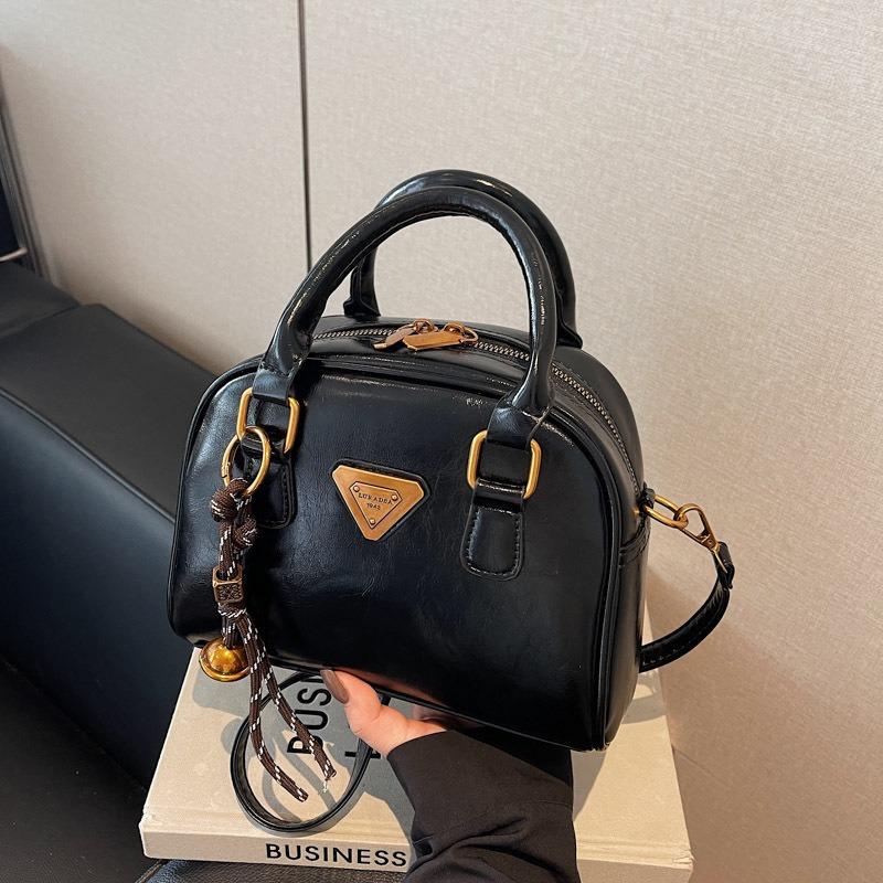 Small Bag Women's New Casual Versatile Messenger Bag Shoulder Handbag Work Pillow Bag