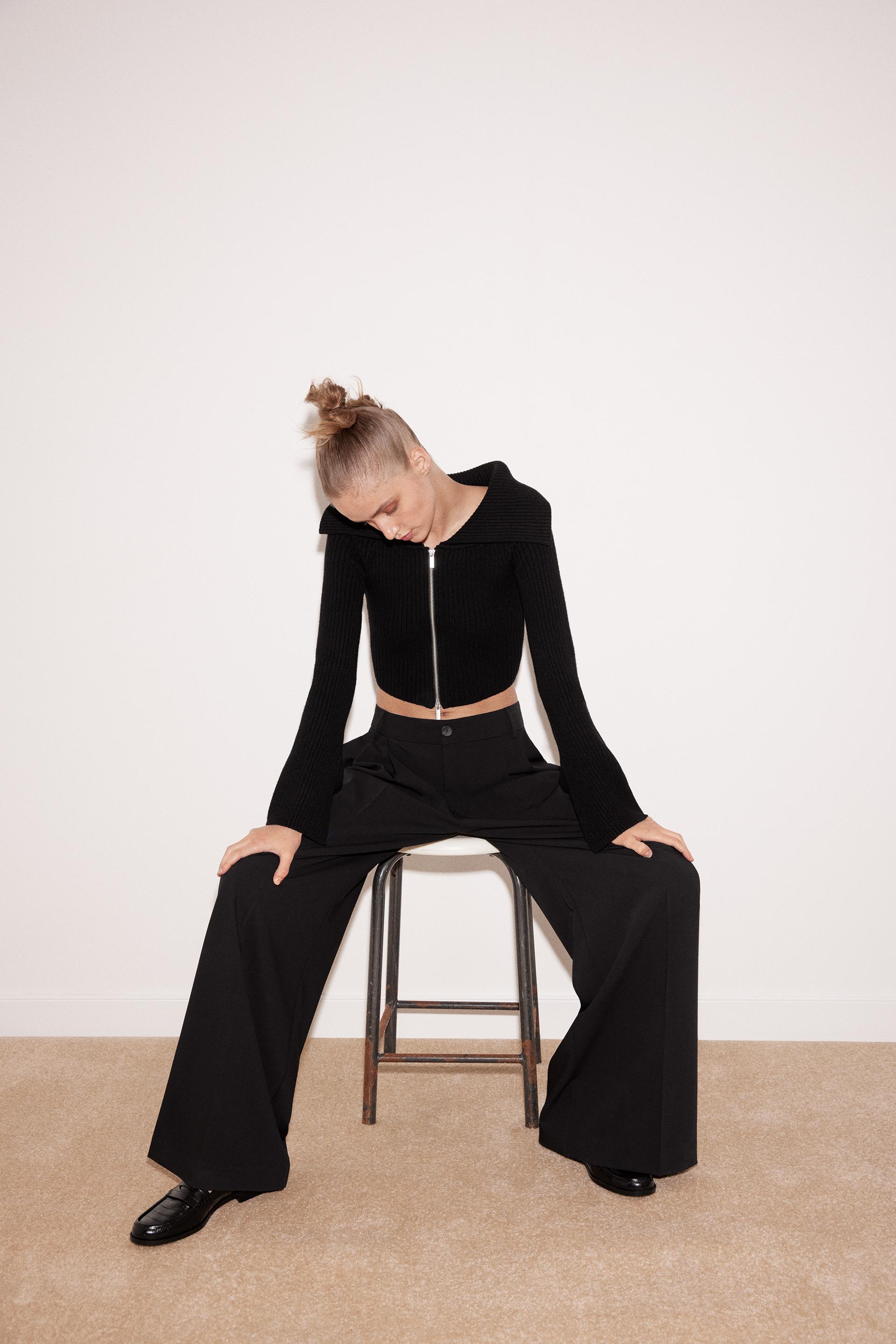 

ТРИКОТАЖНЫЙ ТОП В РЕБРИКУ НА МОЛНИИ