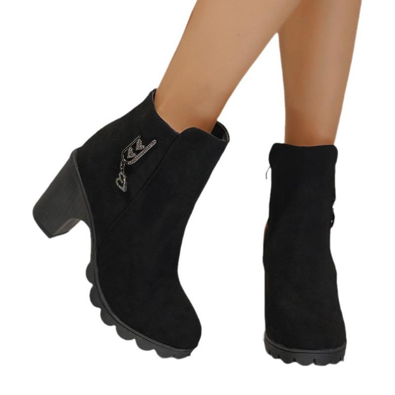 Large size leather boots autumn and winter new high-heeled short Martin boots thick heel pendant round head fashion boots