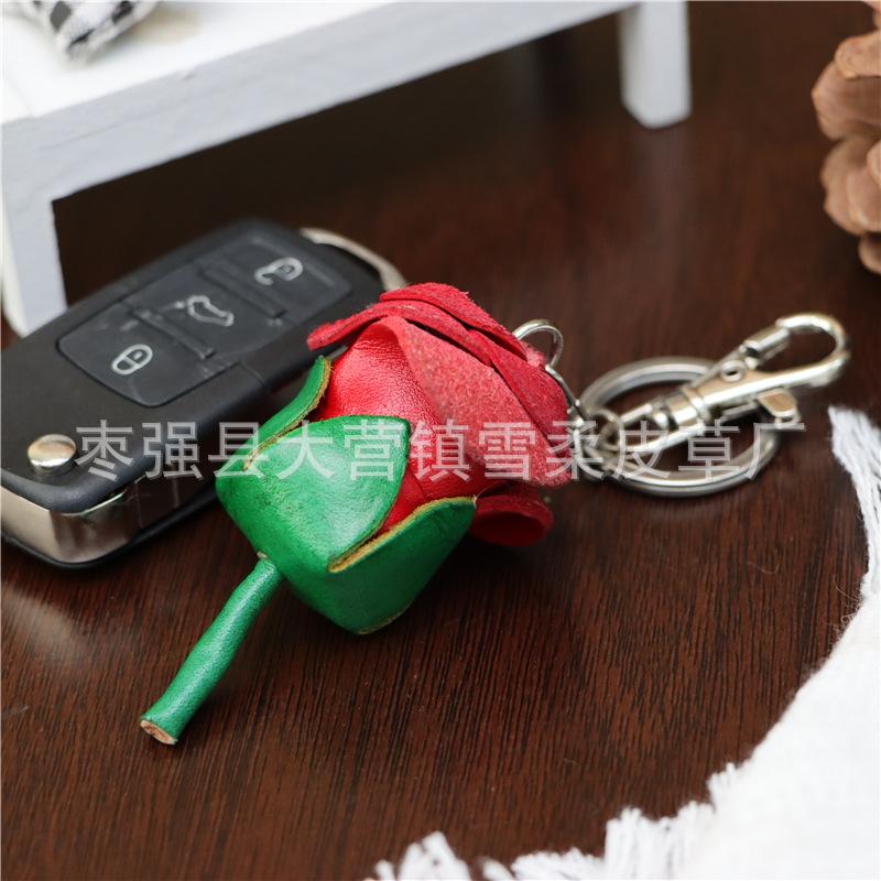 First Layer Cowhide Creative Rose Flower Car Keychain Bag Pendant Accessories Couple Jewelry Pendant Birthday Gift