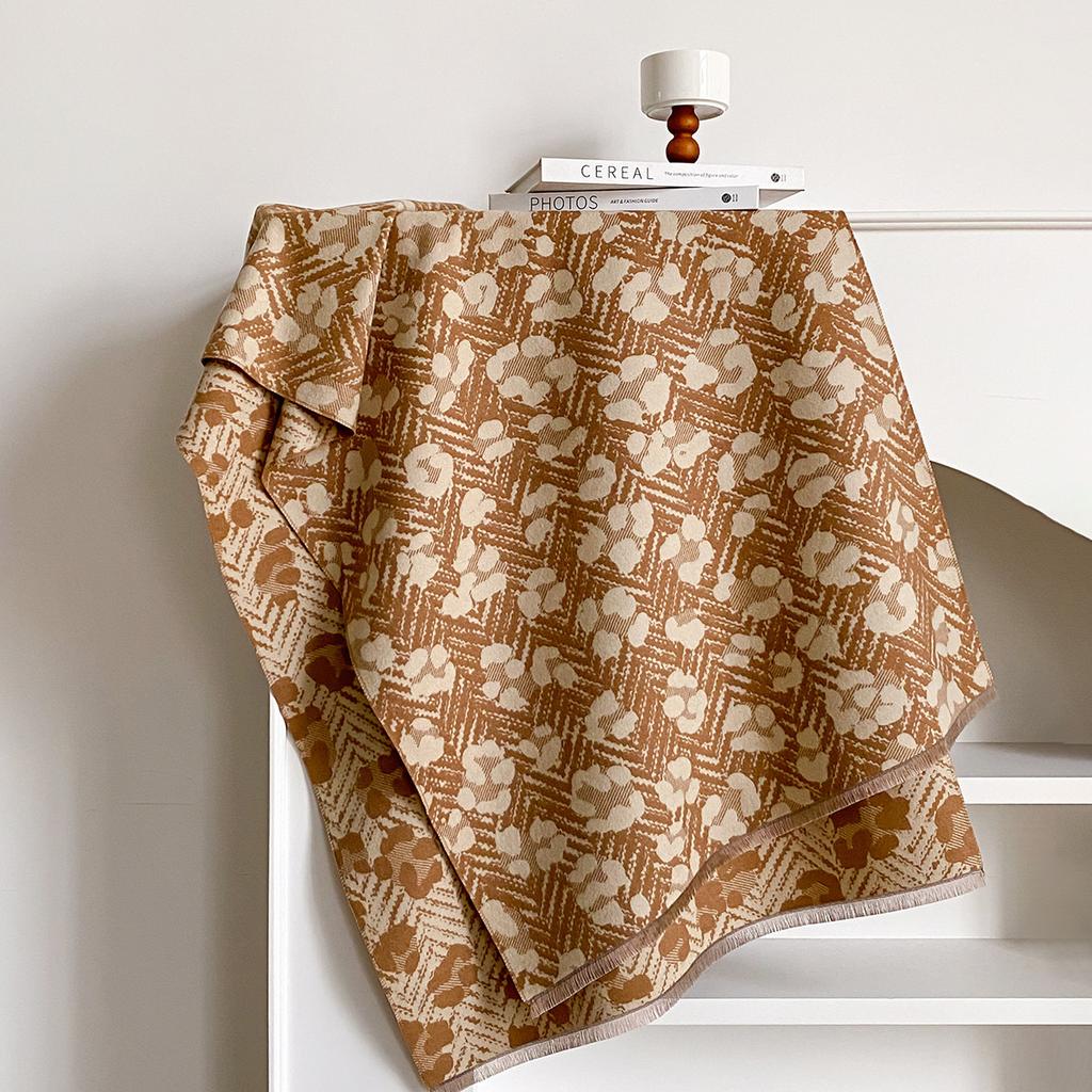 Leopard Print Jacquard Imitation Cashmere Scarf Women'S Short Fringed High-End Shawl
