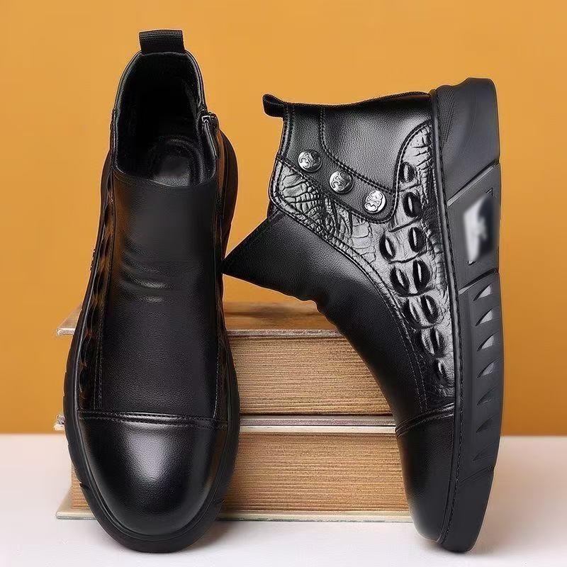 

New shoes winter velvet thickened shoes soft-soled sports Martin boots 39