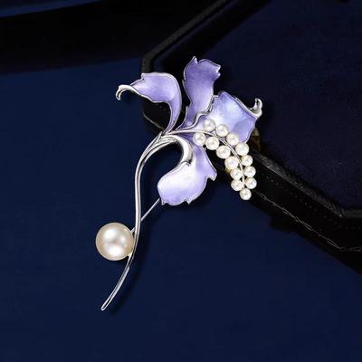 Mode Hübsche Emaille Imitation Perlen Blumen Broschen Für Frauen Lilien Blumen Pflanzen Brosche Pins Party Schmuck Zubehör Geschenke