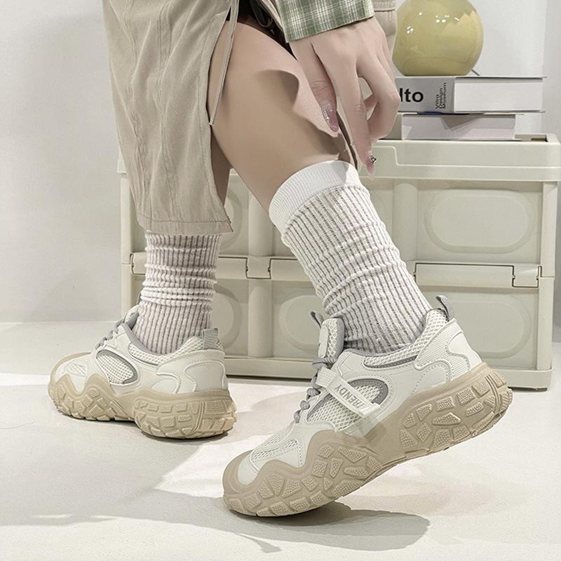 Sports Shoes For Women Non Slip Lightweight Running Shoes Breathable Mesh Outdoor Hiking Walking Shoes Versatile Soft Soled